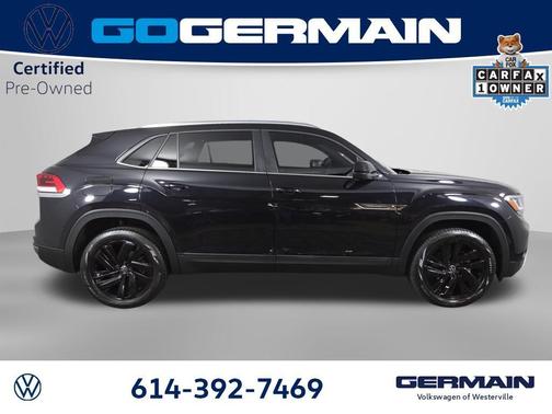 Deep Black 2023 Volkswagen Atlas Cross Sport 3.6L V6 SE w/Technology