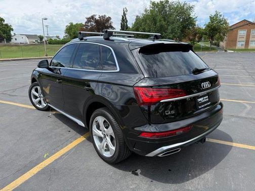 Mythos Black Metallic 2023 Audi Q5 45 S line Premium Plus