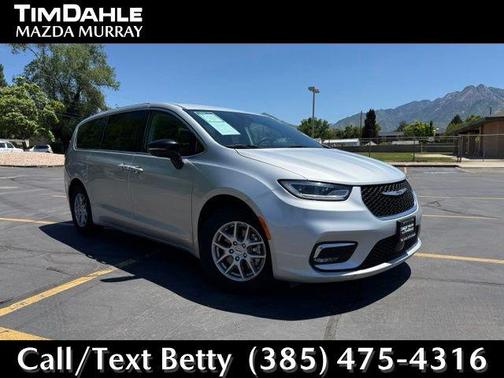 Silver Mist Clearcoat 2024 Chrysler Pacifica Touring L