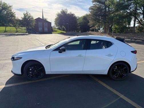 Snowflake White Pearl Mica 2026 Mazda Mazda3 2.5 Turbo AWD