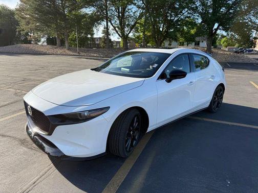 Snowflake White Pearl Mica 2026 Mazda Mazda3 2.5 Turbo AWD