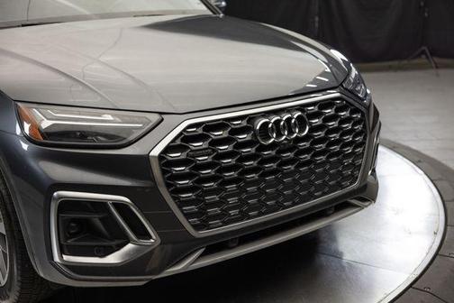Daytona Gray Pearl Effect 2022 Audi Q5 45 S line Premium Plus