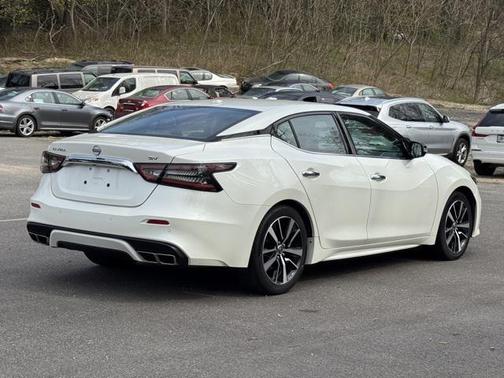 2023 Nissan Maxima SV Xtronic CVT