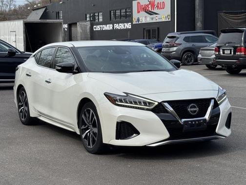 2023 Nissan Maxima SV Xtronic CVT