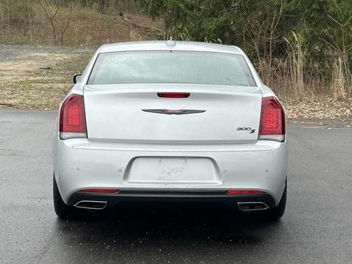 2021 Chrysler 300 S