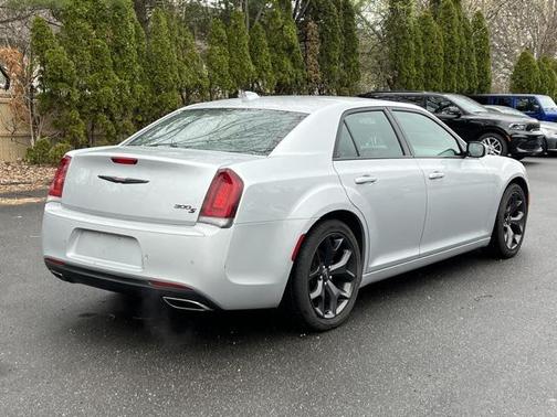 2021 Chrysler 300 S