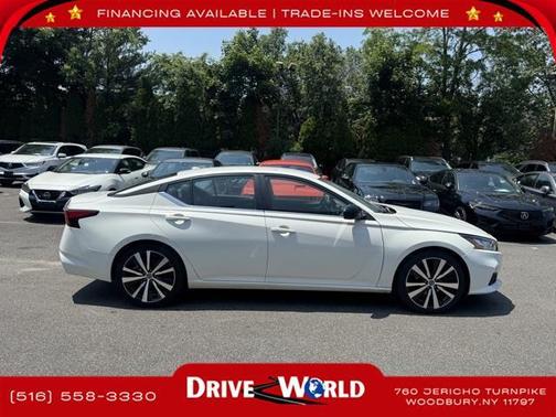 2022 Nissan Altima SR FWD