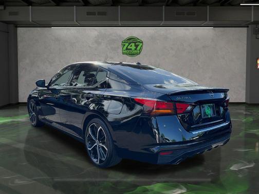 2024 Nissan Altima SR FWD