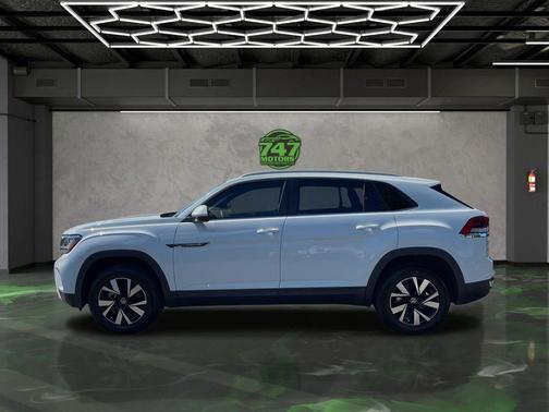 2022 Volkswagen Atlas Cross Sport 2.0T SE
