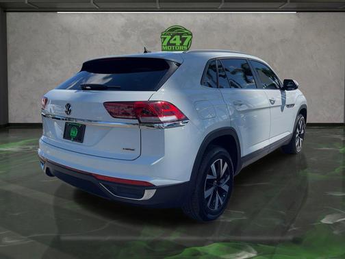 2022 Volkswagen Atlas Cross Sport 2.0T SE