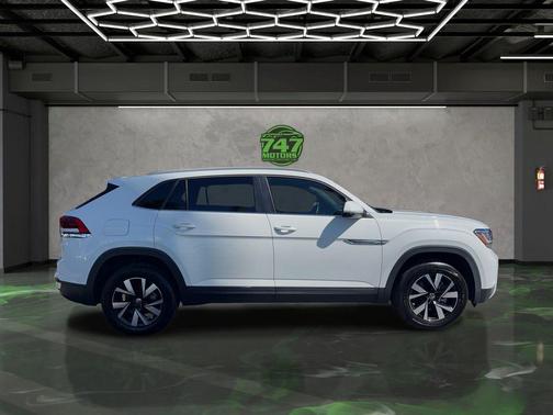 2022 Volkswagen Atlas Cross Sport 2.0T SE