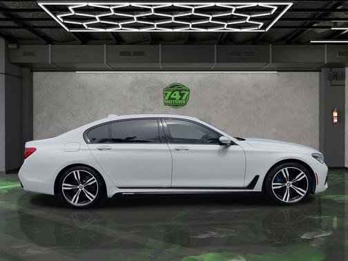 2017 BMW 750 I