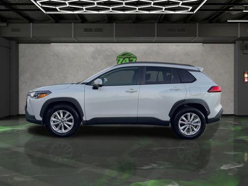 2022 Toyota Corolla Cross LE