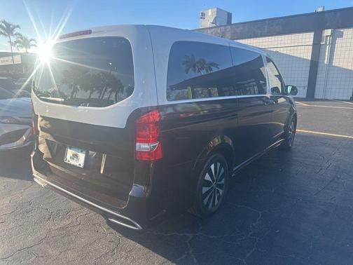 2021 Mercedes-Benz Metris Base