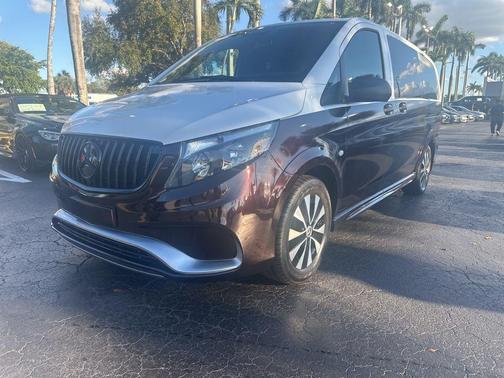 2021 Mercedes-Benz Metris Base