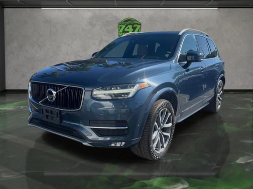 2018 Volvo XC90 T6 Momentum
