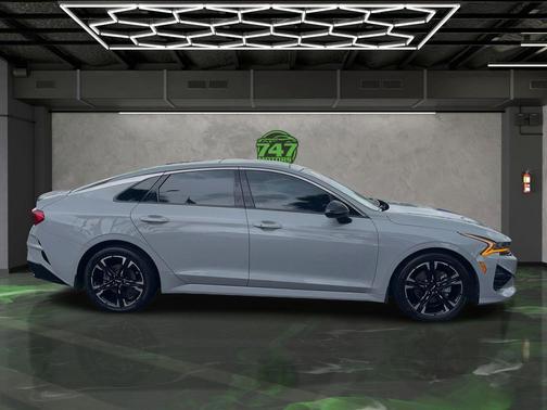 2022 Kia K5 GT-Line