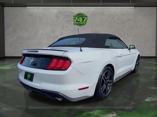 2022 Ford Mustang EcoBoost Premium