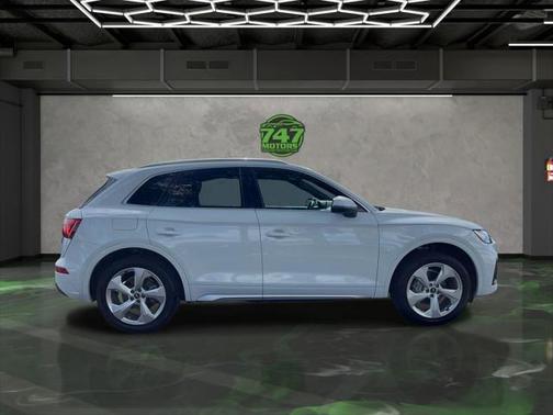 2021 Audi Q5 45 Premium Plus
