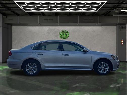 2017 Volkswagen Passat 1.8T S