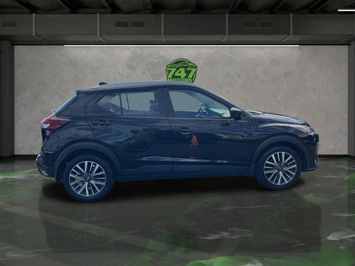 2022 Nissan Kicks SV