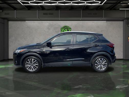 2022 Nissan Kicks SV