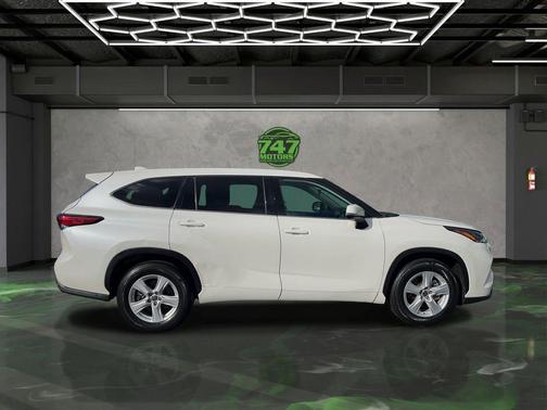 2021 Toyota Highlander L