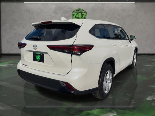 2021 Toyota Highlander L