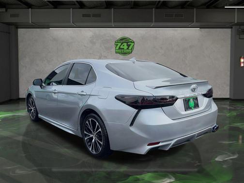 2019 Toyota Camry SE