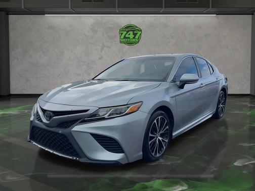 2019 Toyota Camry SE