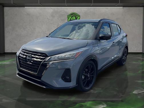 2023 Nissan Kicks SR