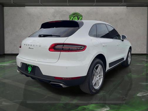 2018 Porsche Macan 