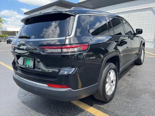 2022 Jeep Grand Cherokee L Laredo