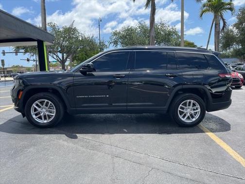 2022 Jeep Grand Cherokee L Laredo