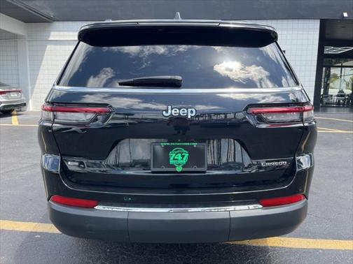 2022 Jeep Grand Cherokee L Laredo