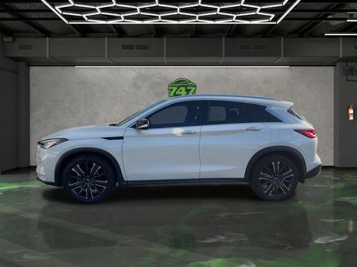 2022 INFINITI QX50 LUXE