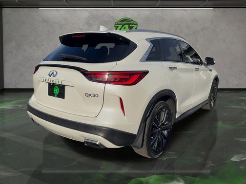 2022 INFINITI QX50 LUXE