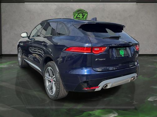 2018 Jaguar F-PACE S