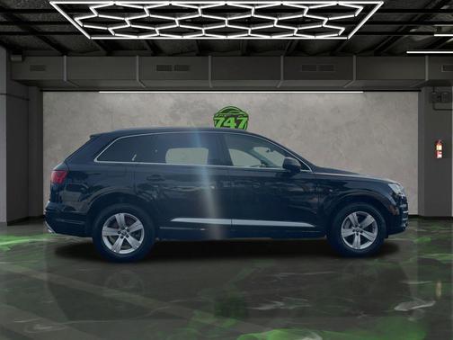 2019 Audi Q7 45 Premium Plus