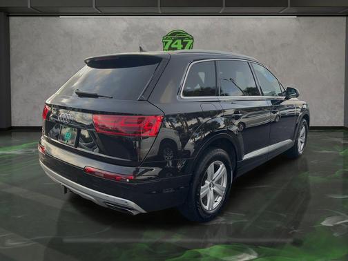 2019 Audi Q7 45 Premium Plus
