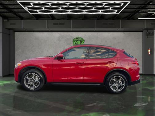 2023 Alfa Romeo Stelvio Sprint RWD