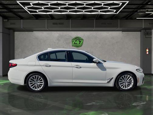 2021 BMW 530 xDrive