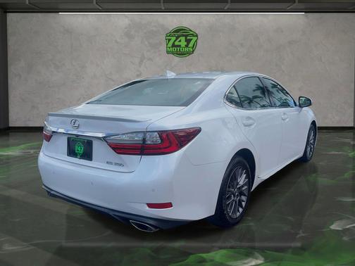 2018 Lexus ES 350 Base