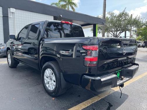 2022 Nissan Frontier SV