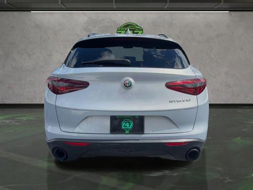 2022 Alfa Romeo Stelvio Sprint