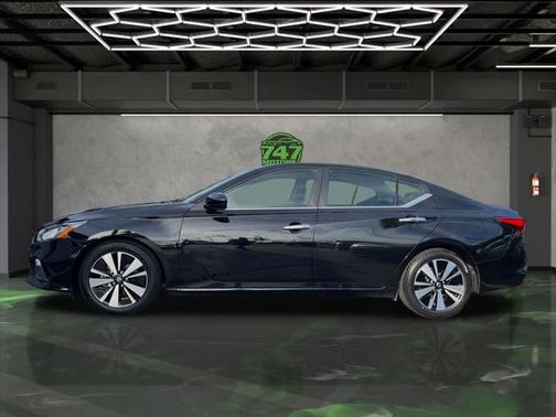 2021 Nissan Altima 2.5 SV