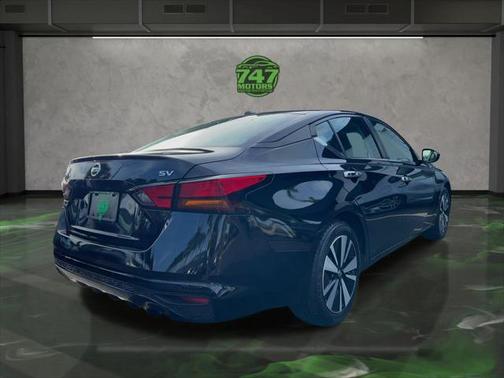 2021 Nissan Altima 2.5 SV