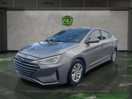2020 Hyundai ELANTRA SE