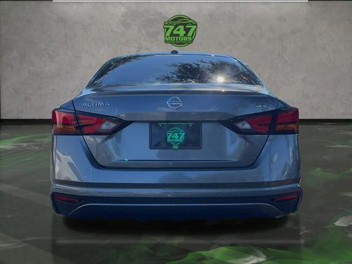 2021 Nissan Altima 2.5 SV