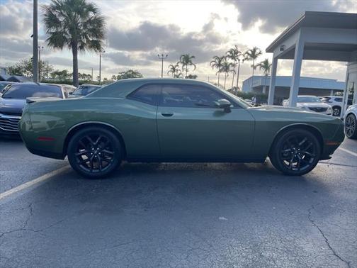2021 Dodge Challenger SXT